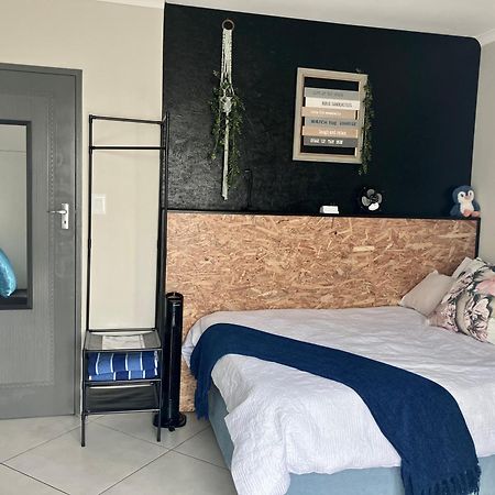 קייפטאון Penguins Cove Coastal Sanctuary Studio Apartment-Bloubergstrand מראה חיצוני תמונה