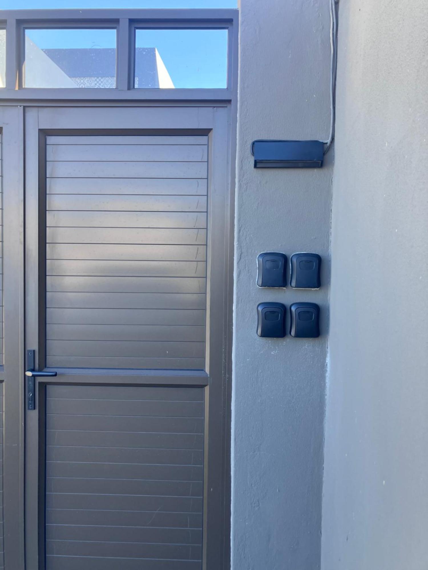 קייפטאון Penguins Cove Coastal Sanctuary Studio Apartment-Bloubergstrand מראה חיצוני תמונה